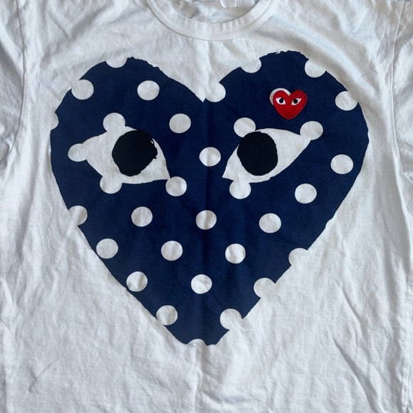 Comme des garcons
Large
White / navy
A little wrinkled but easy to iron - Picture 2 of 3